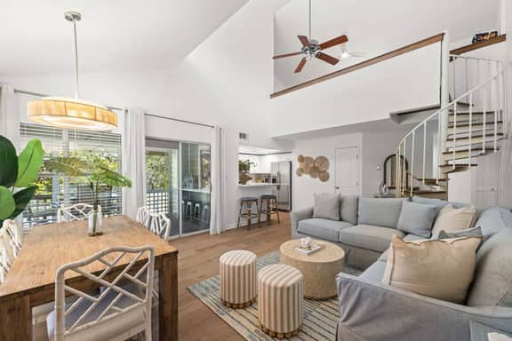 3BR Beach Condo, Pool, Games, Private Beach - Image 2