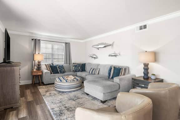 Seascape 3BR | Golf Course Views | 5 Pools & Beach