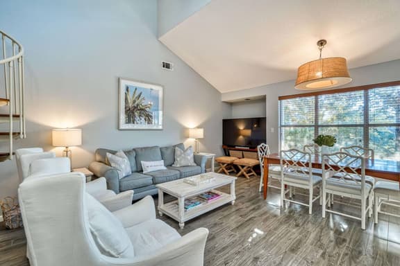 3BR Beach Cottage • Pools, Games & Resort Access